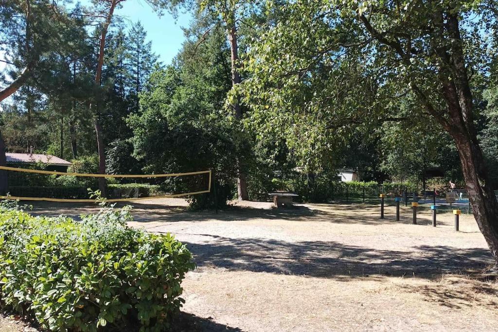 Bosbungalow De Eekhoorn Nunspeet Eksteriør billede